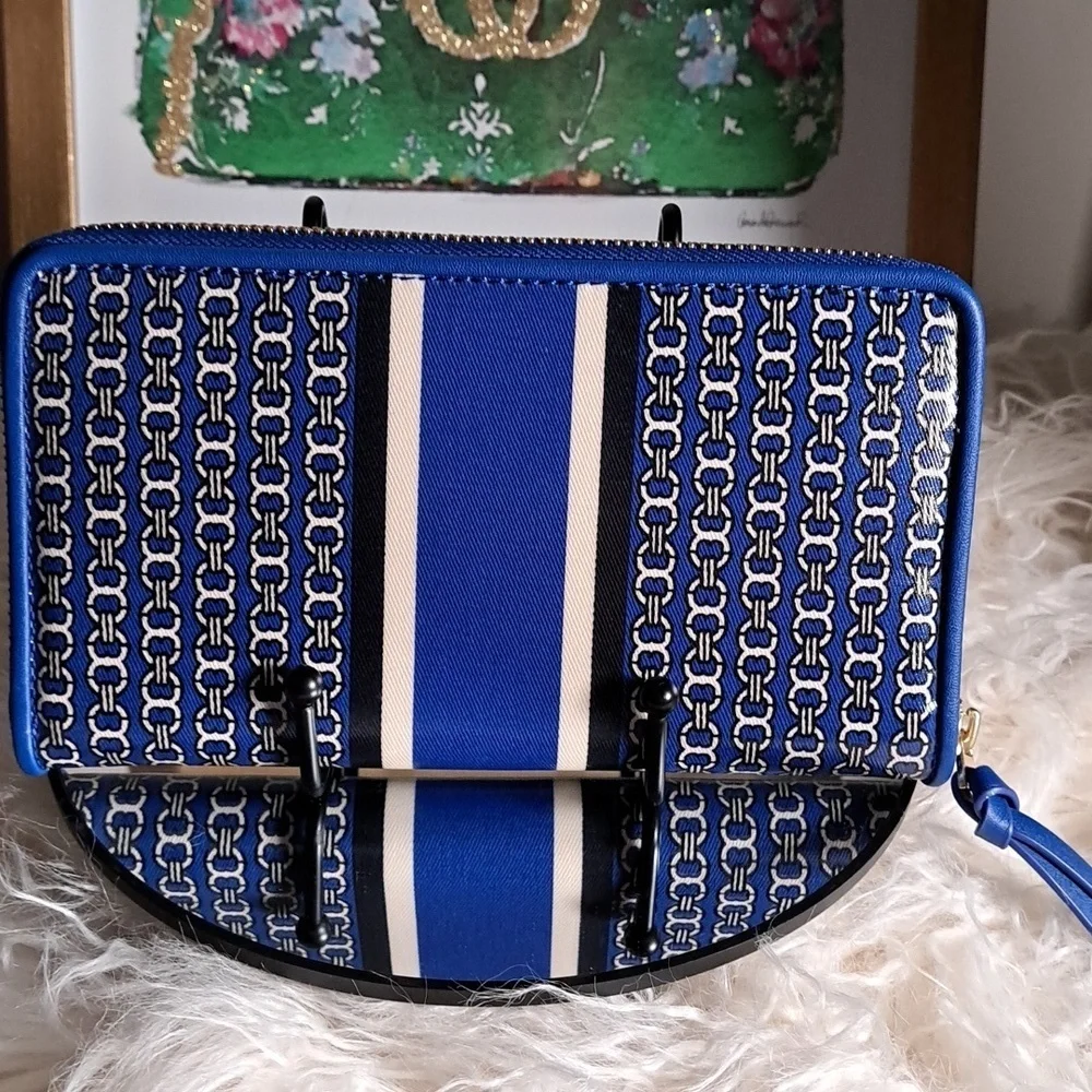 Tory Burch NWTs Gemini Link Royal Blue Continental Wallet